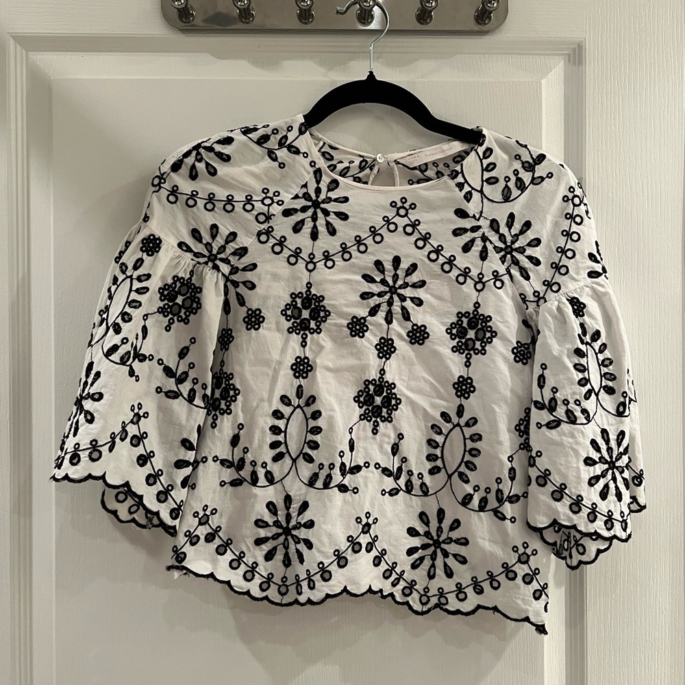 Zara XS Black and White Short Bell Sleeve Top